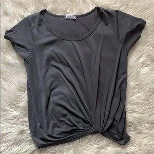 Short sleeved gray Sienna Sky top